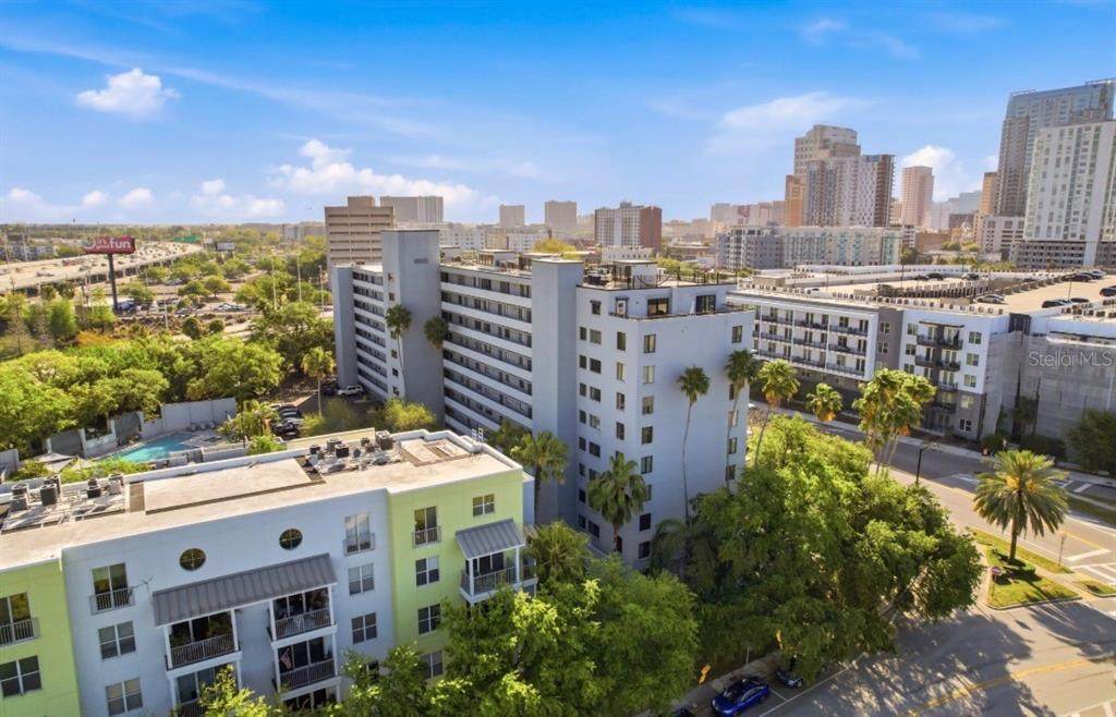 201 Laurel Street - Photo 1
