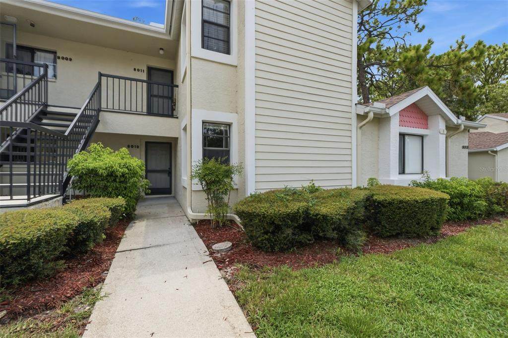 8013 Picketts Court - Photo 1
