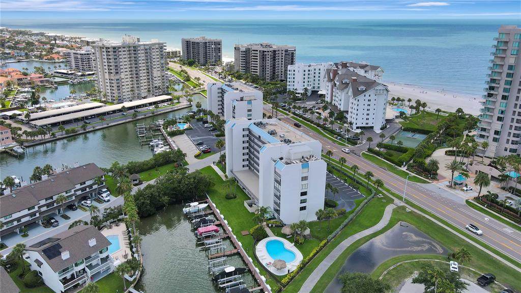 1581 Gulf Boulevard - Photo 1