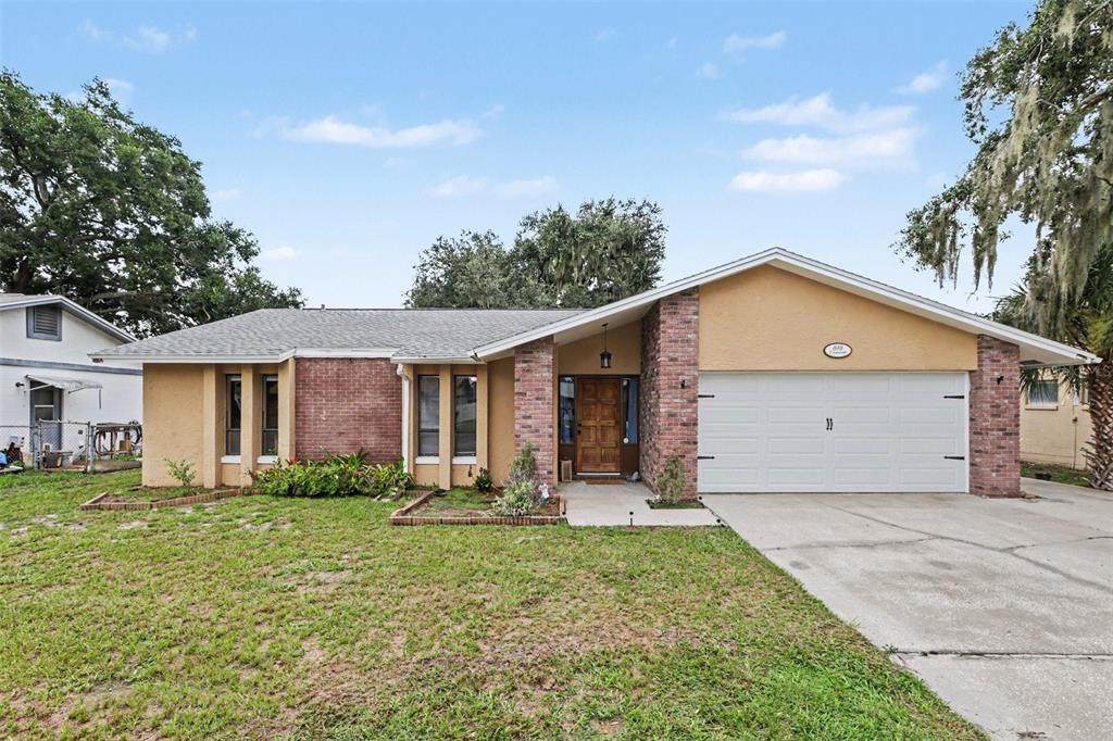 819 Crosswinds Drive - Photo 1