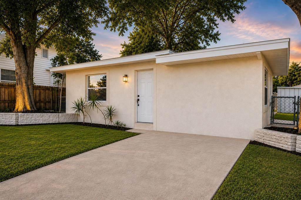 5532 6TH Avenue - Photo 1