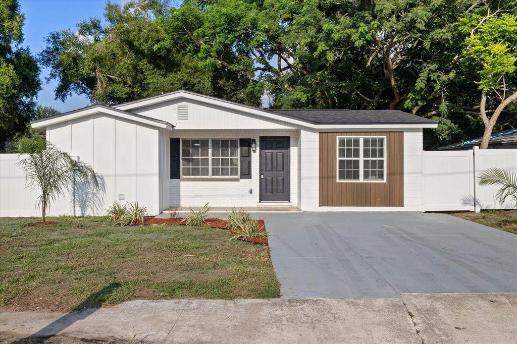 8711 River Forest Circle - Photo 1