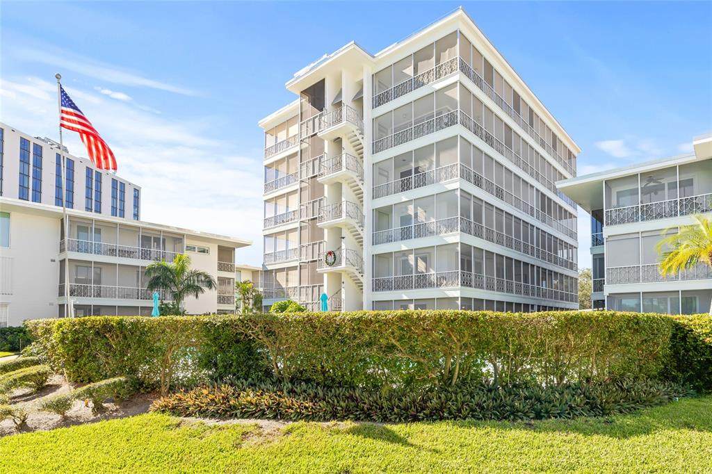 1012 Shore Drive - Photo 1