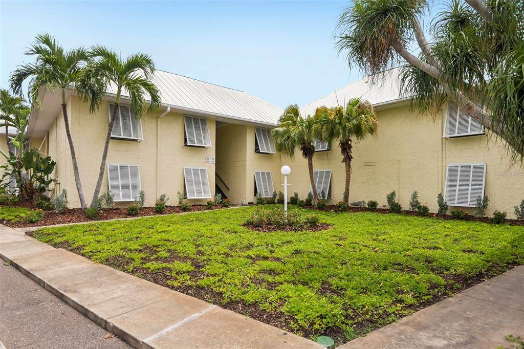 7300 Sunshine Skyway Lane - Photo 1