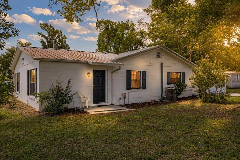 5207 10TH Street - Photo 1