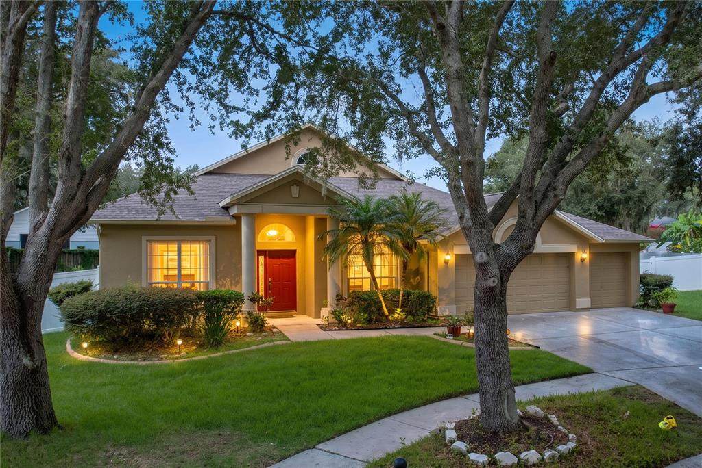 1124 Split Silk Street - Photo 1