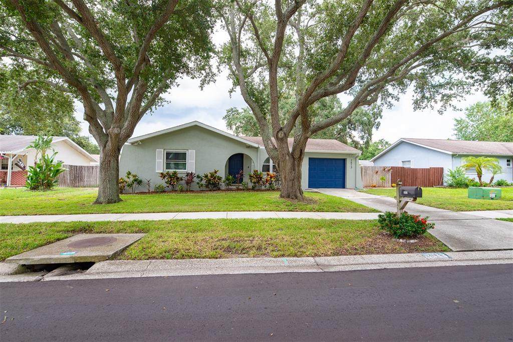 2613 Summit Street - Photo 1