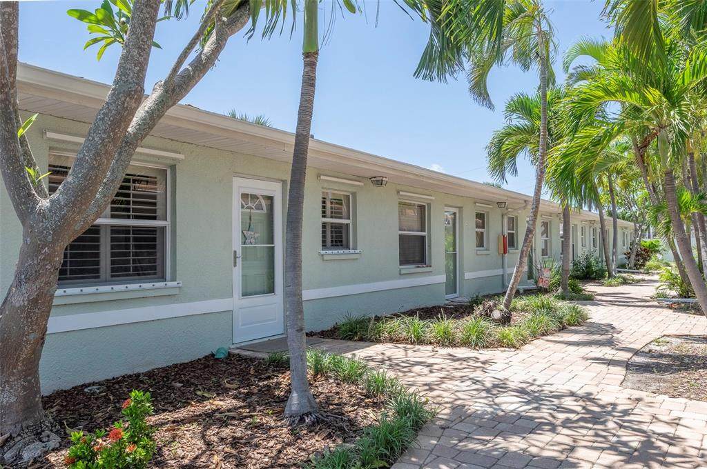 https://bt-photos.global.ssl.fastly.net/mfr/orig_boomver_1_TB8539744-2.jpg