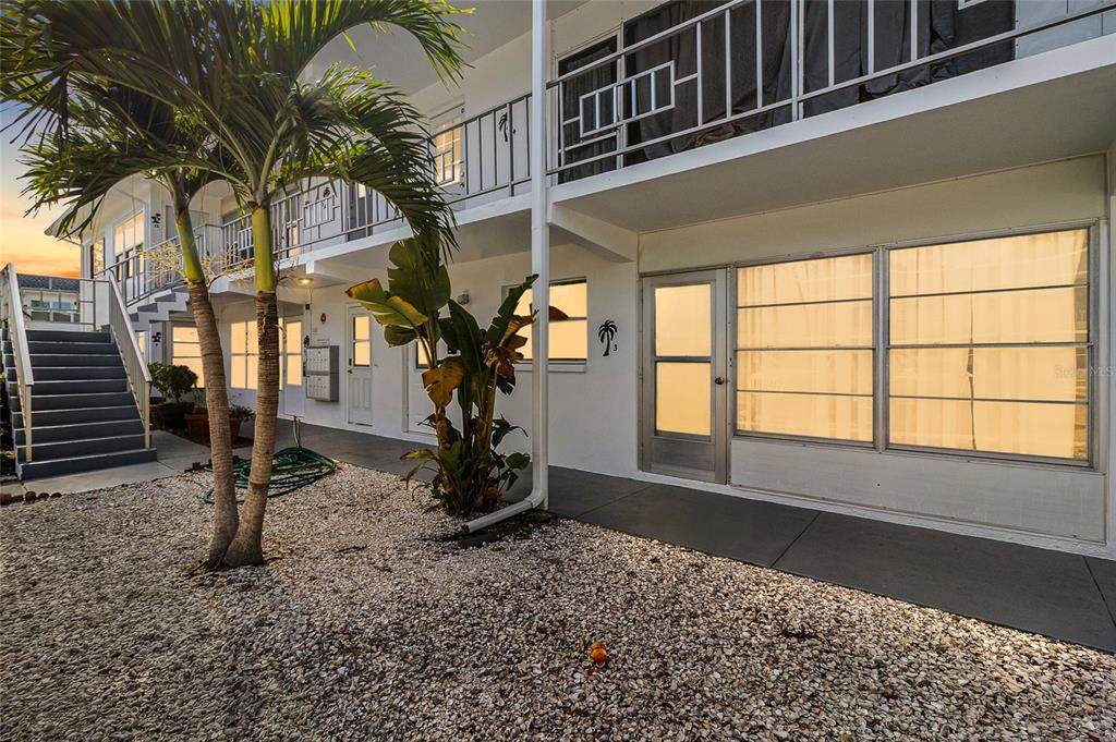1221 Drew Street - Photo 1