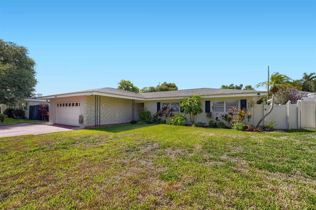 13931 Dominica Drive - Photo 1