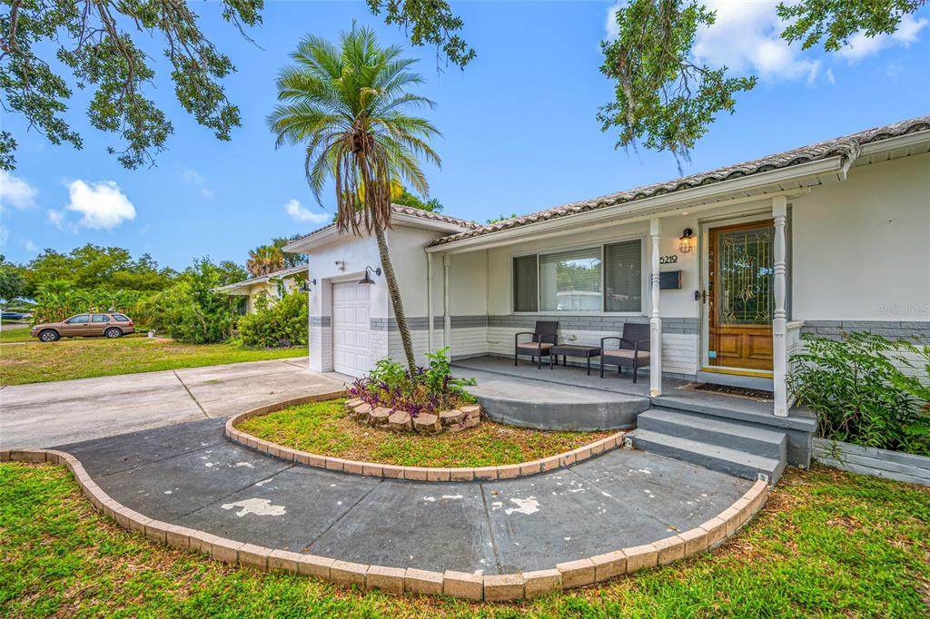 6219 Hampton Drive - Photo 1