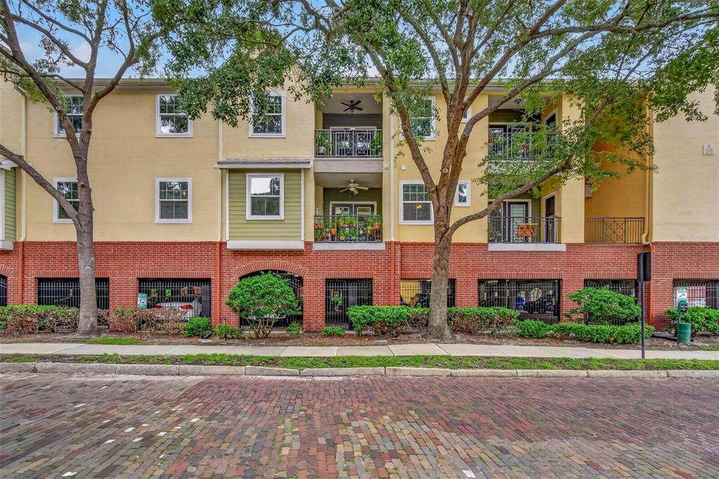 2010 Palm Avenue - Photo 1