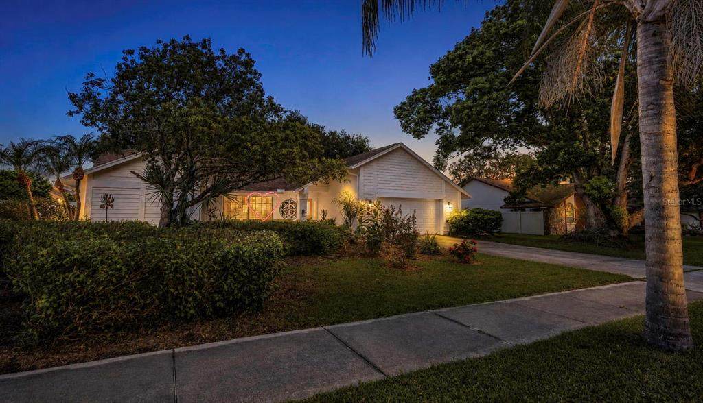 1620 Country Lane - Photo 1