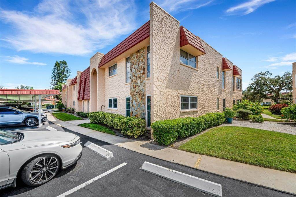 223 Buttonwood Circle - Photo 1