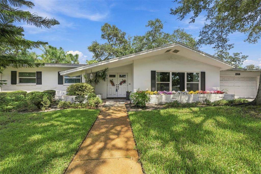 2336 Harn Boulevard - Photo 1