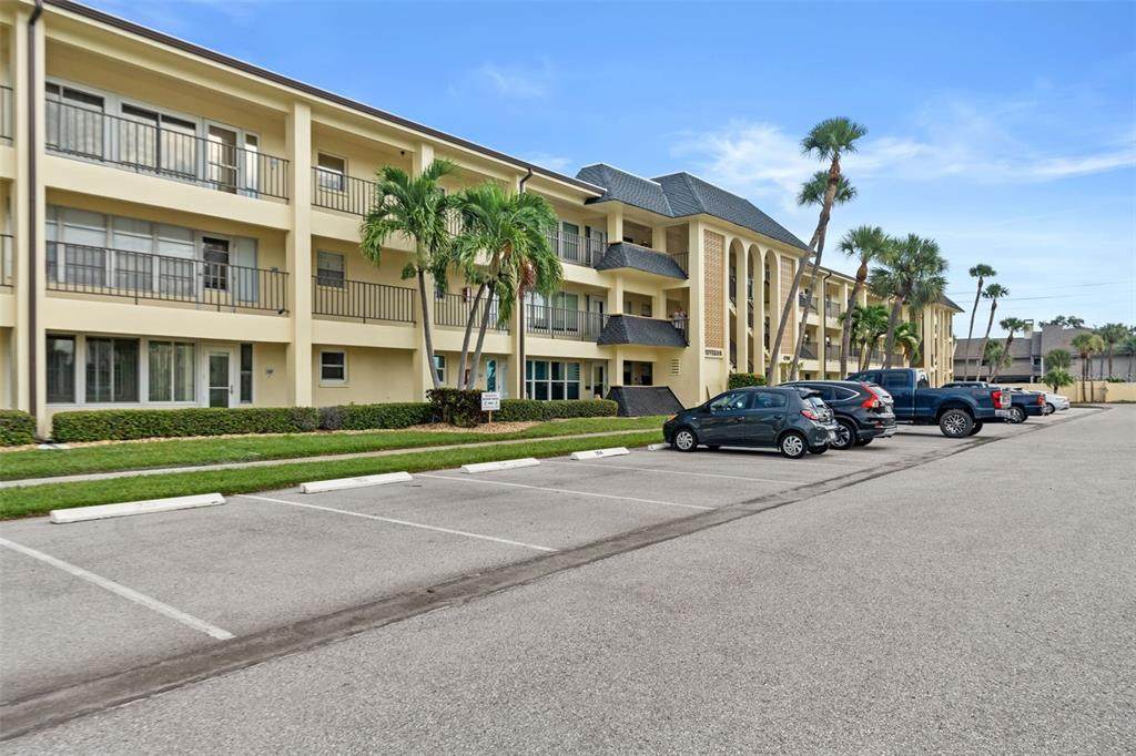 4700 Cove Circle - Photo 1
