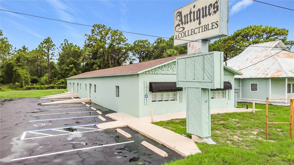 4950 Suncoast Boulevard - Photo 1