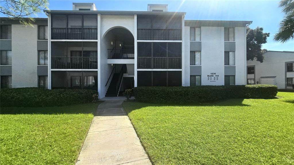 1236 Pine Ridge Circle - Photo 1