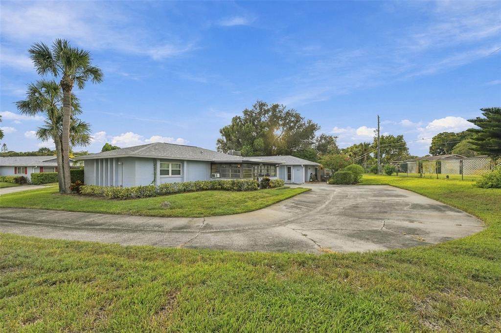 1619 Whithorn Place - Photo 1