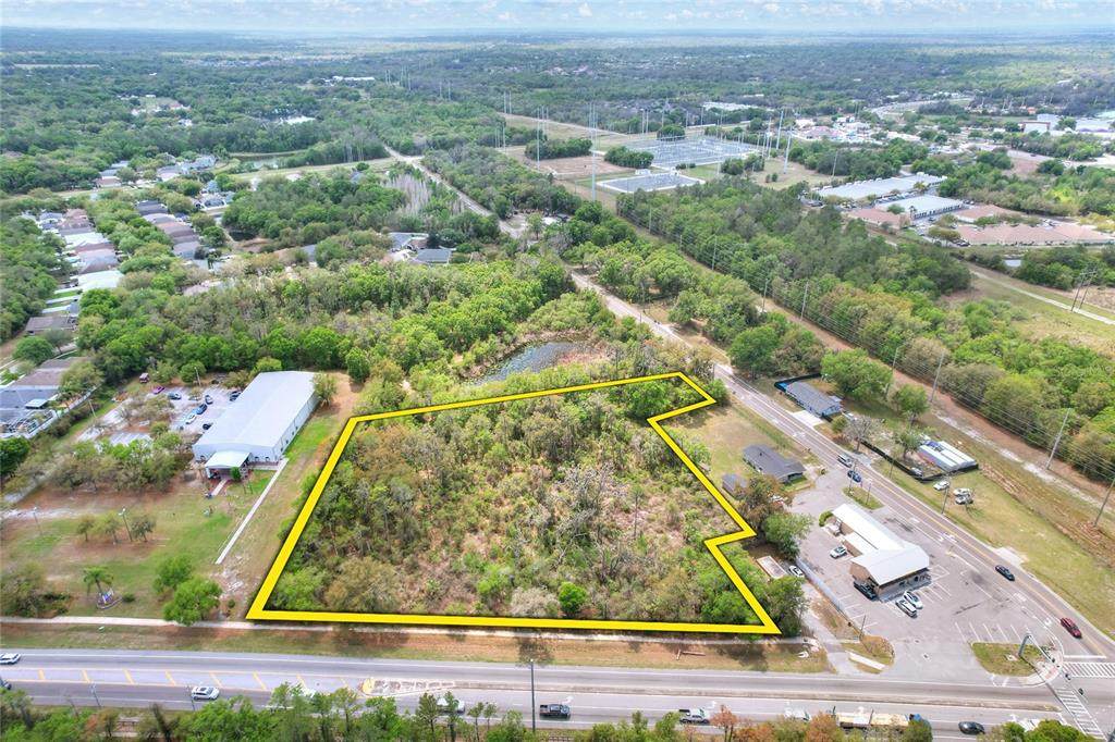 5708 Lithia Pinecrest Road - Photo 1