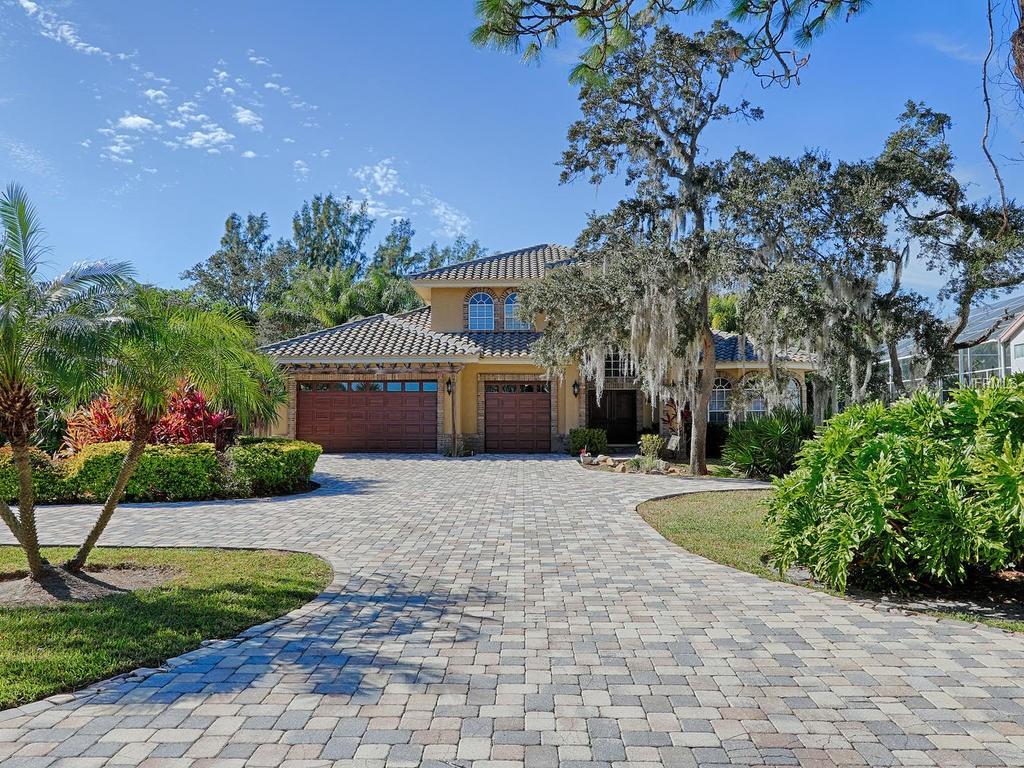 4660 Laurel Oak Lane - Photo 1