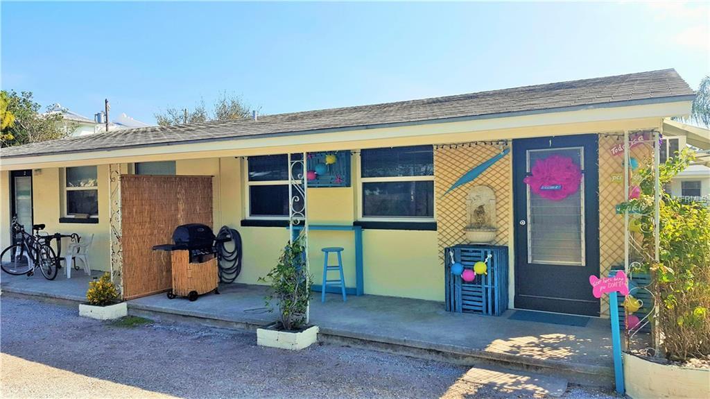 6931 Hibiscus Avenue - Photo 1