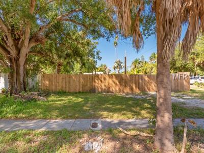 2205 Quincy Street - Photo 1