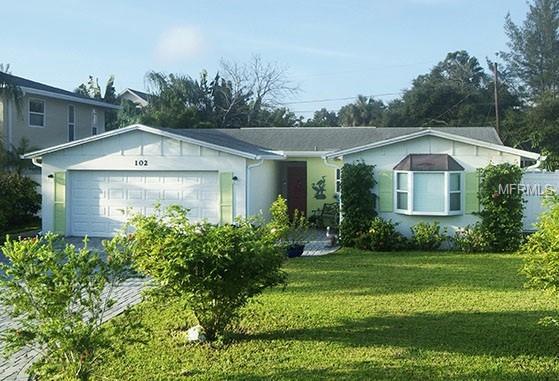 102 8TH Street - Photo 1
