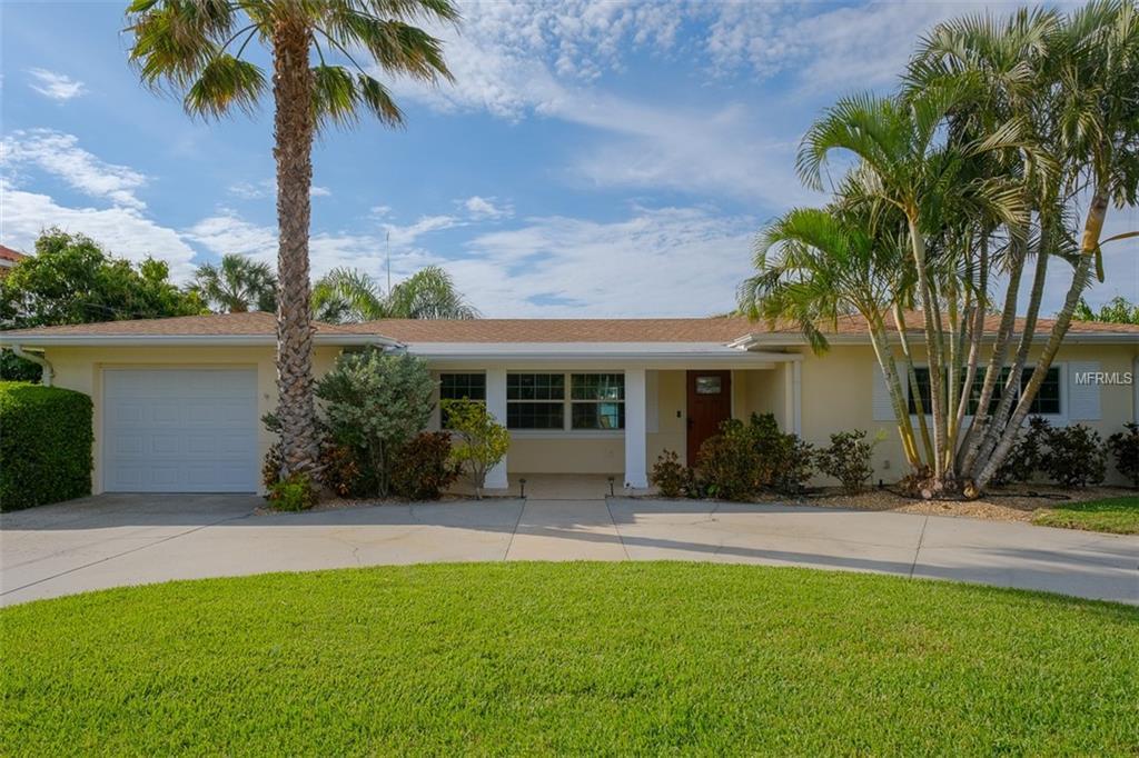 425 55TH Avenue - Photo 1