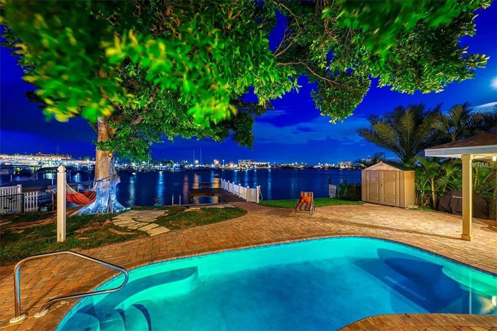 112 Devon Drive - Photo 1