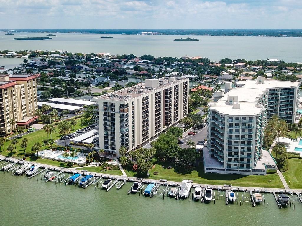 690 Island Way - Photo 1