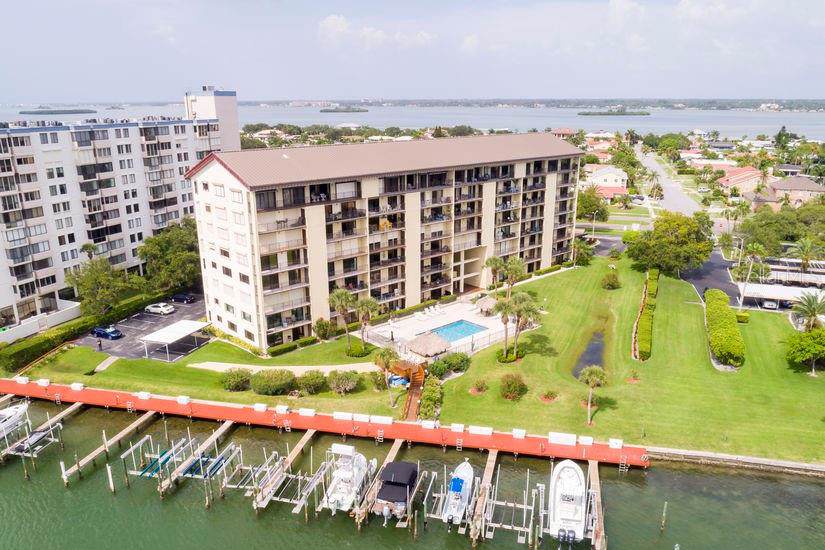 650 Island Way - Photo 1