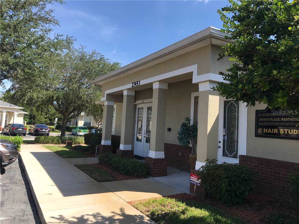 27453 Cashford Circle - Photo 1
