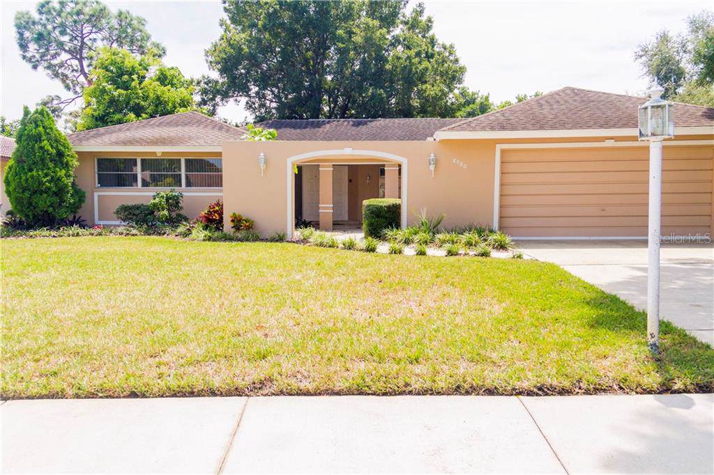 8060 Canterbury Circle - Photo 1