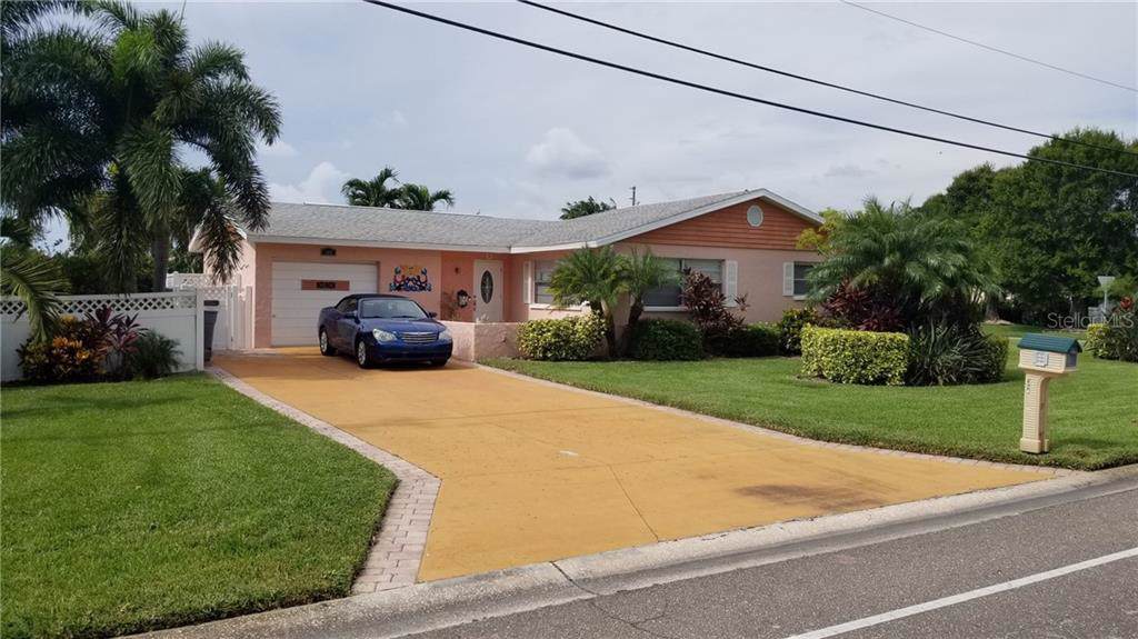 380 Capri Boulevard - Photo 1