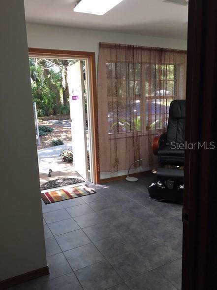 1264 Pinellas Avenue - Photo 1