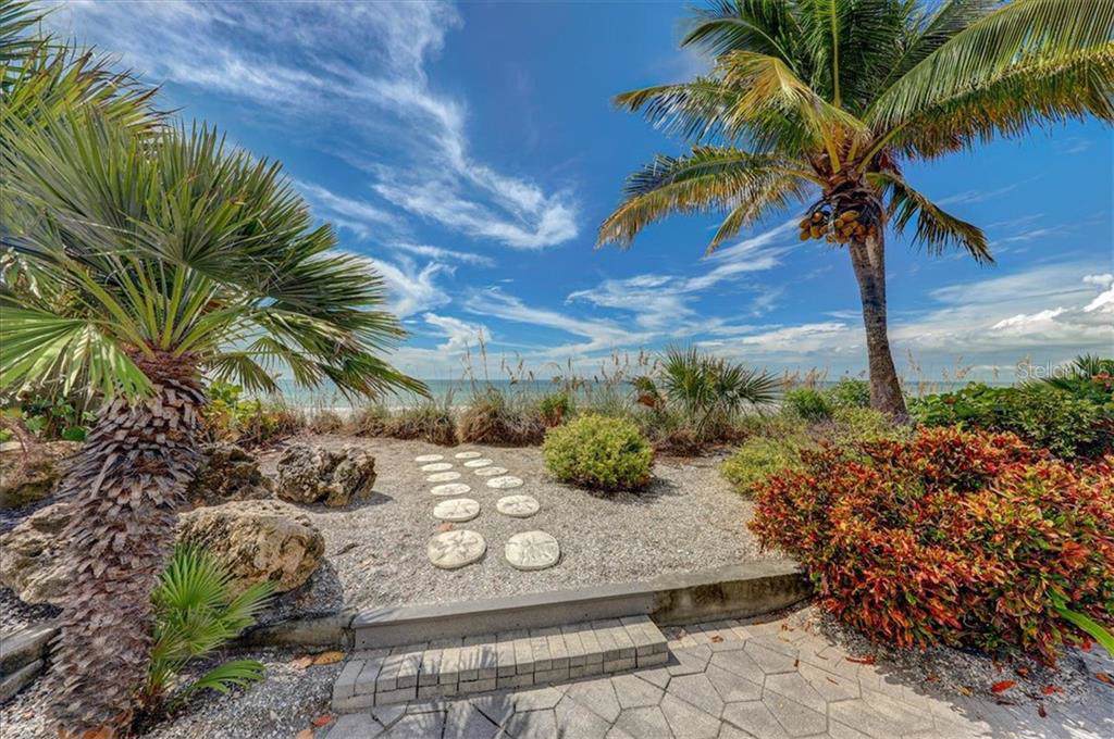 8432 Gulf Boulevard - Photo 1