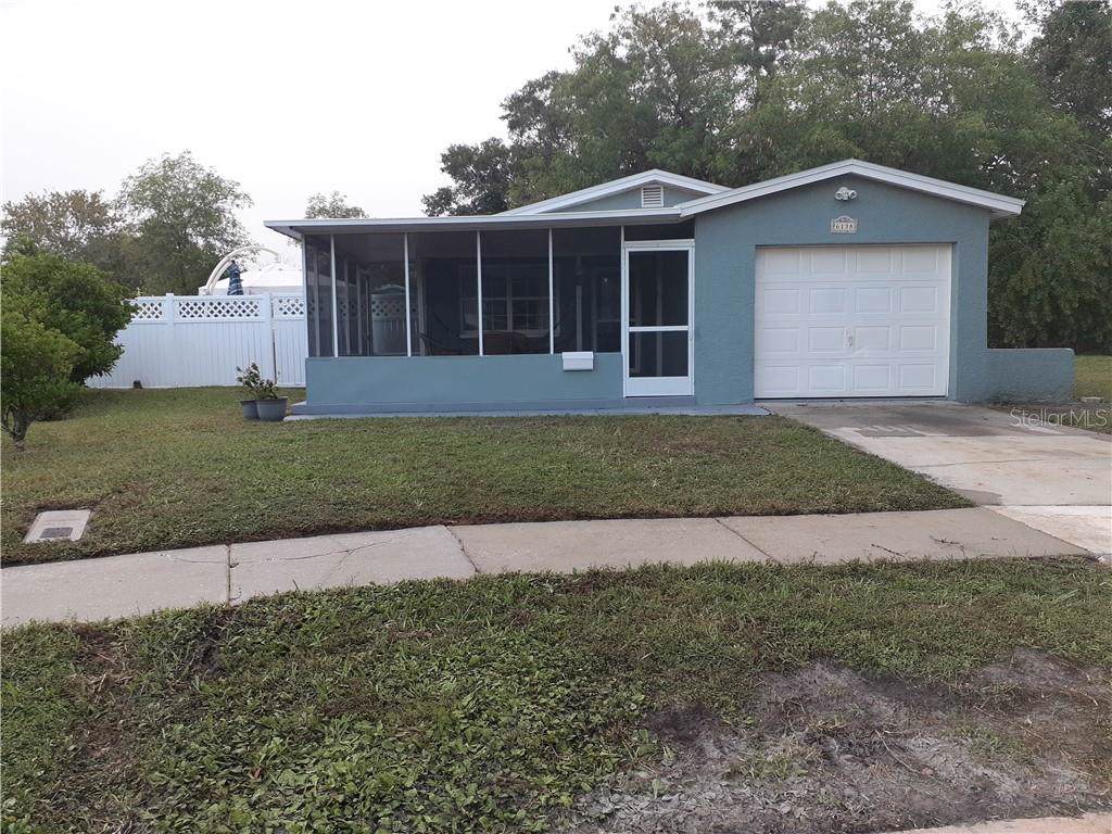 6138 100TH Circle - Photo 1