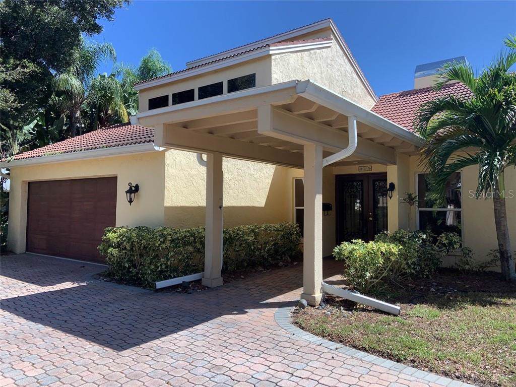 315 Eastleigh Drive - Photo 1