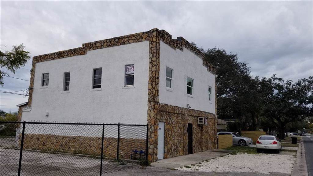 2826 Fairfield Avenue - Photo 1