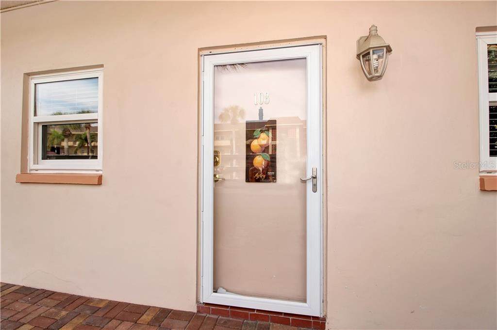 8 Glencoe Place - Photo 1