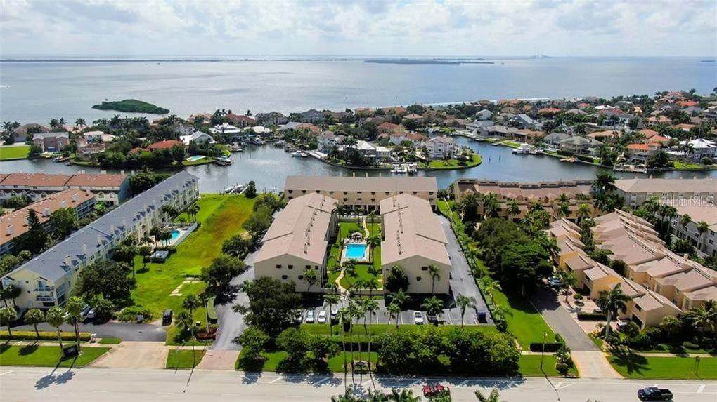 465 Pinellas Bayway - Photo 1