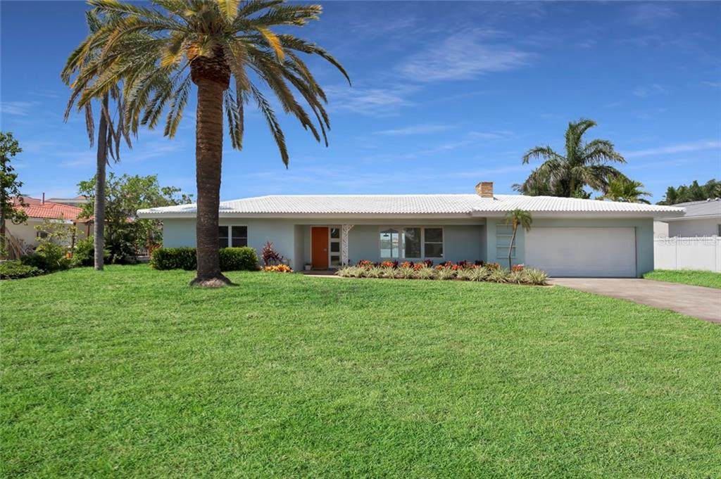 250 Bayside Drive - Photo 1