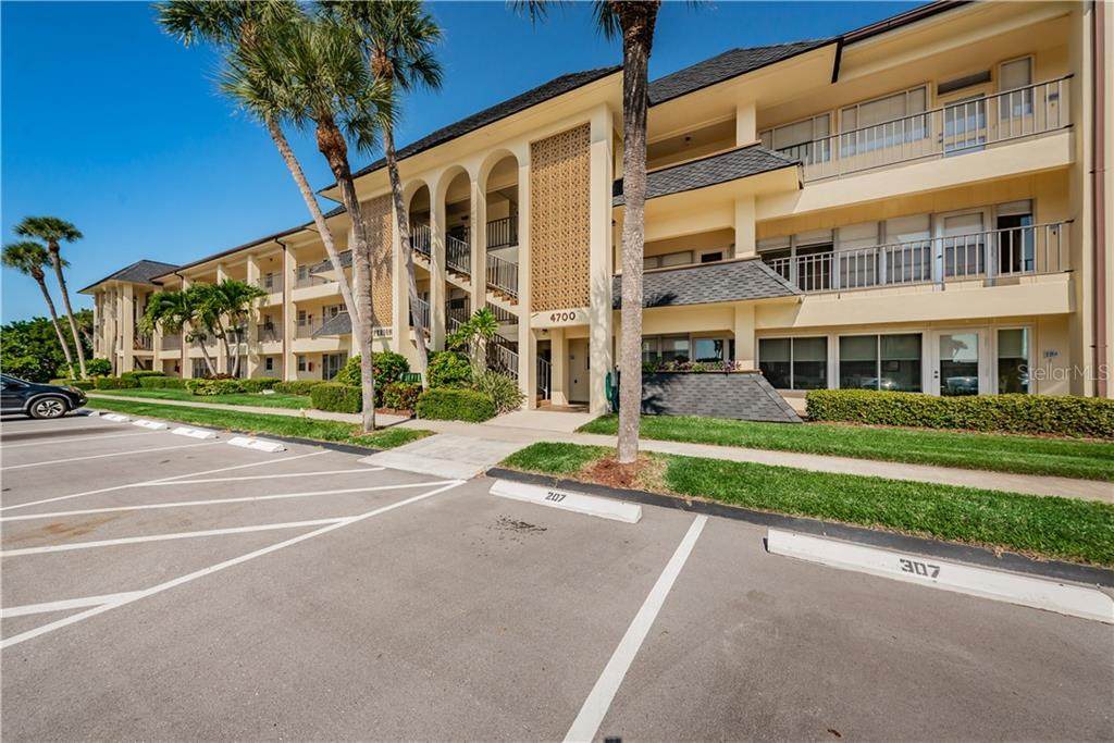 4700 Cove Circle - Photo 1