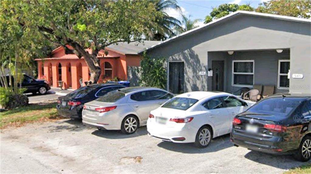 947 16TH Street - Photo 1