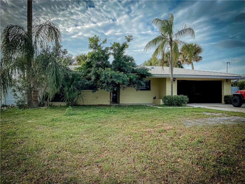 1913 Gulfview Drive - Photo 1