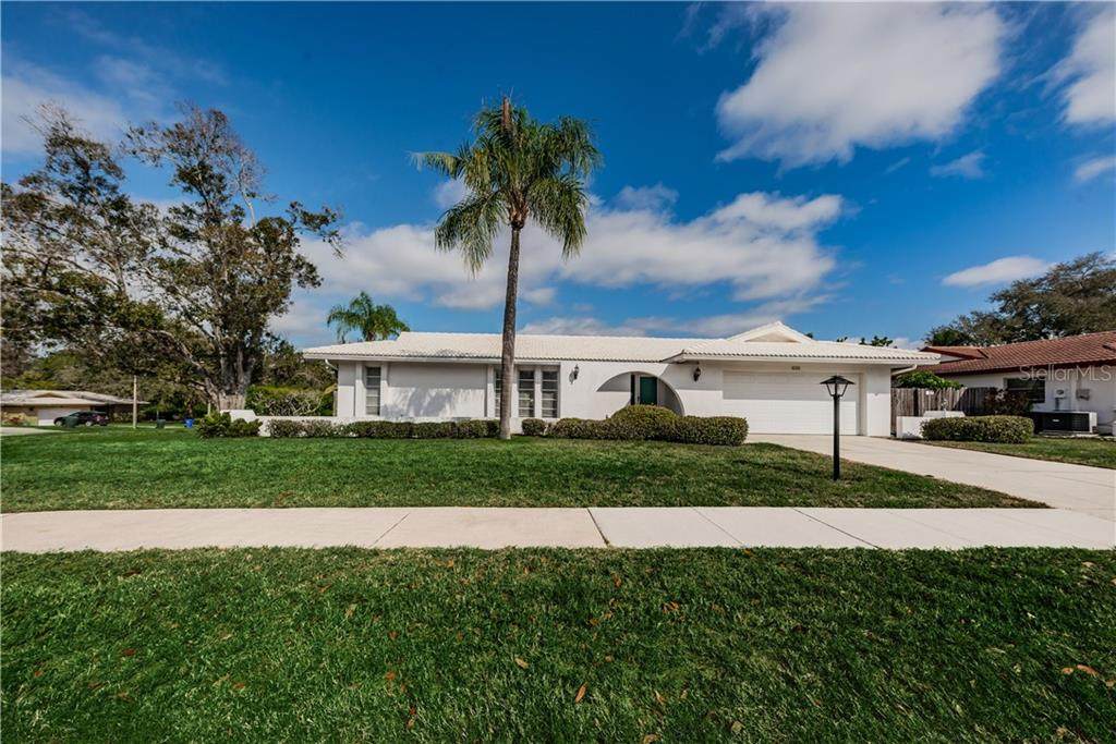1000 Mcfarland Street - Photo 1