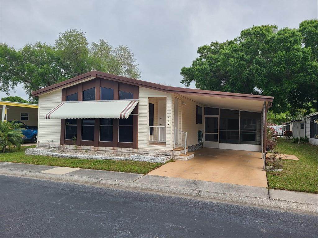 12100 Seminole Boulevard - Photo 1