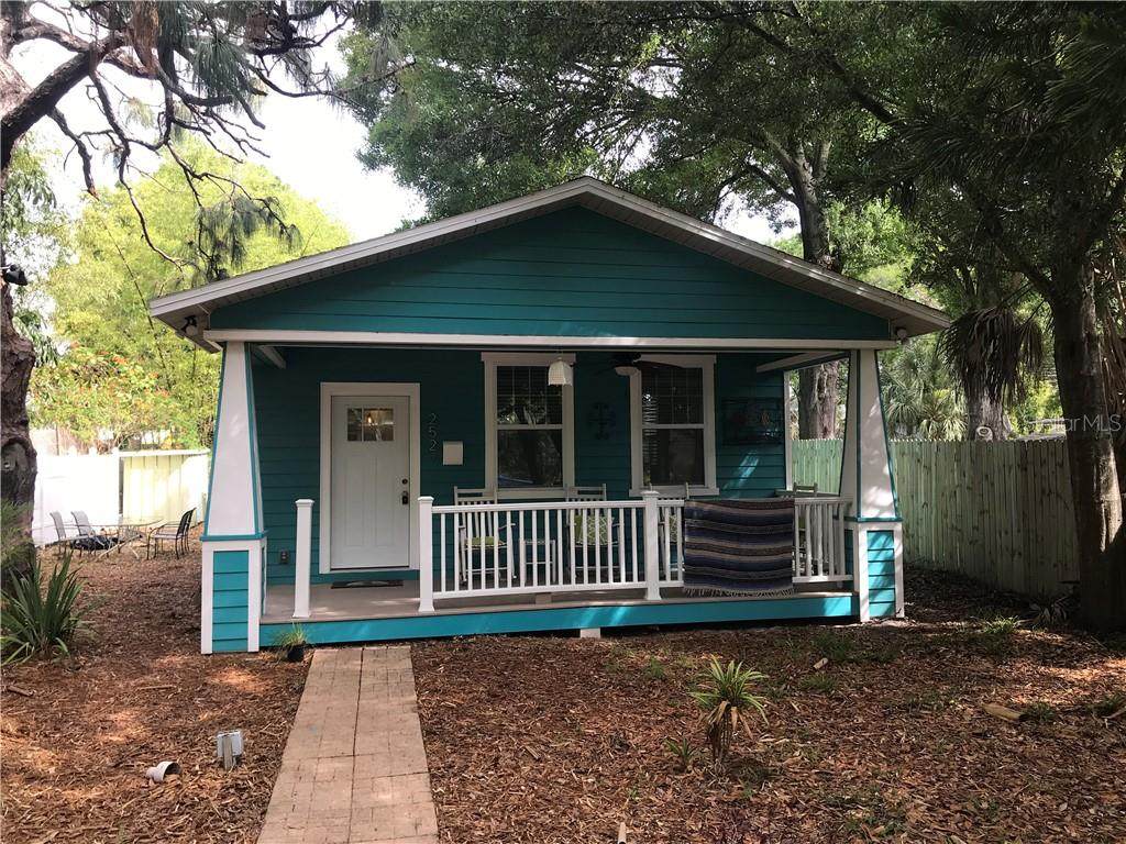 2527 4TH Avenue - Photo 1