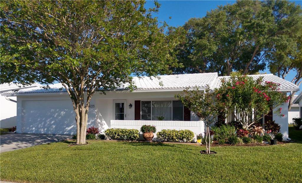 9027 41ST Way - Photo 1